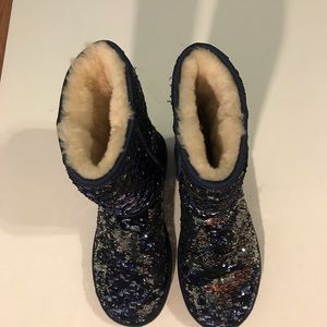 UGG Short sequined Blue/Silver boots size 7